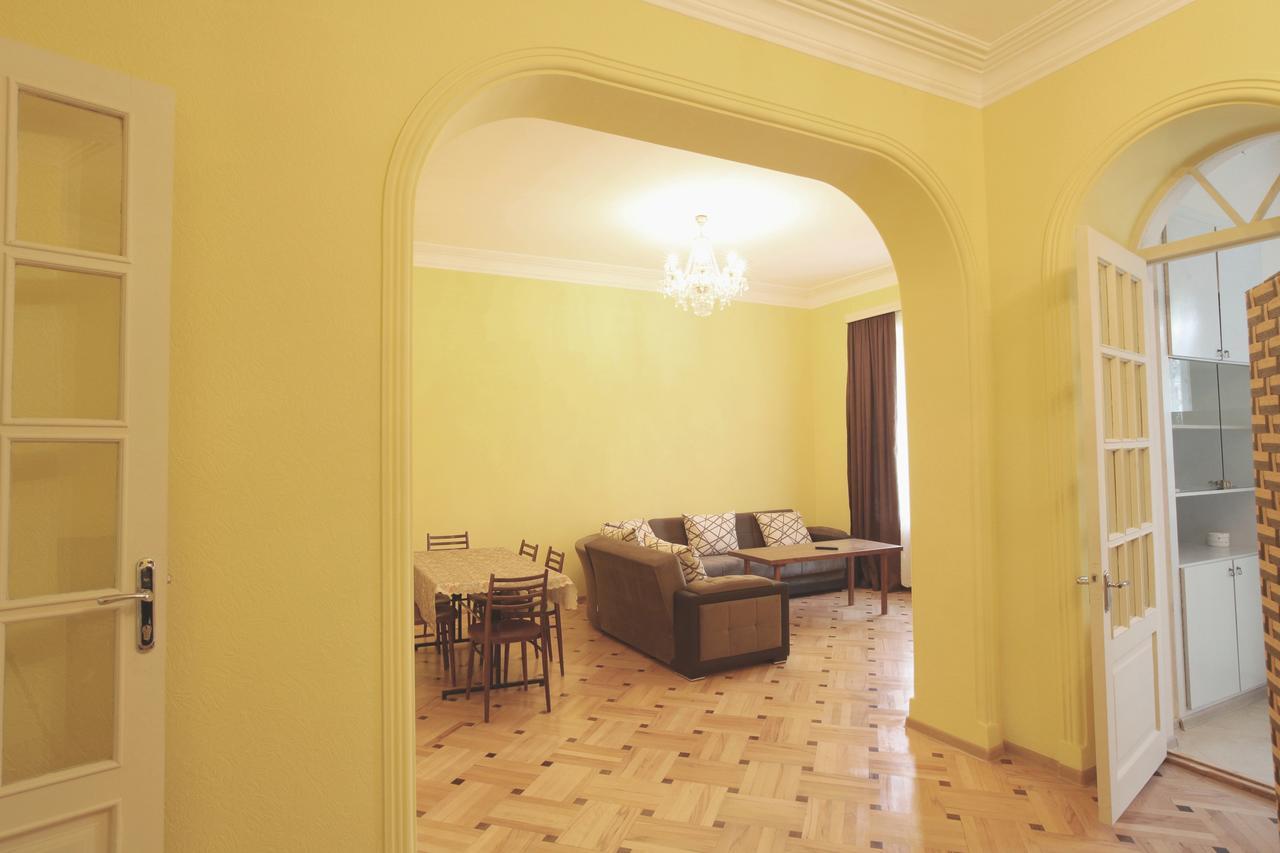 Apartment At Stalin House Tbilisi Eksteriør bilde